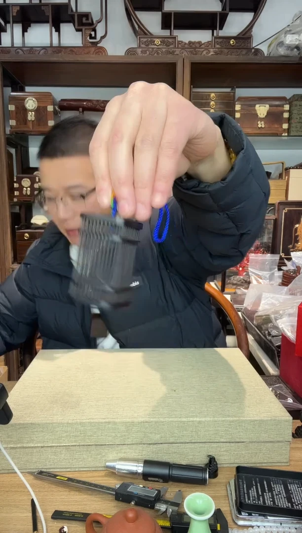 乌木类书架108紫光檀蝈蝈笼手把件蓝绳  正方