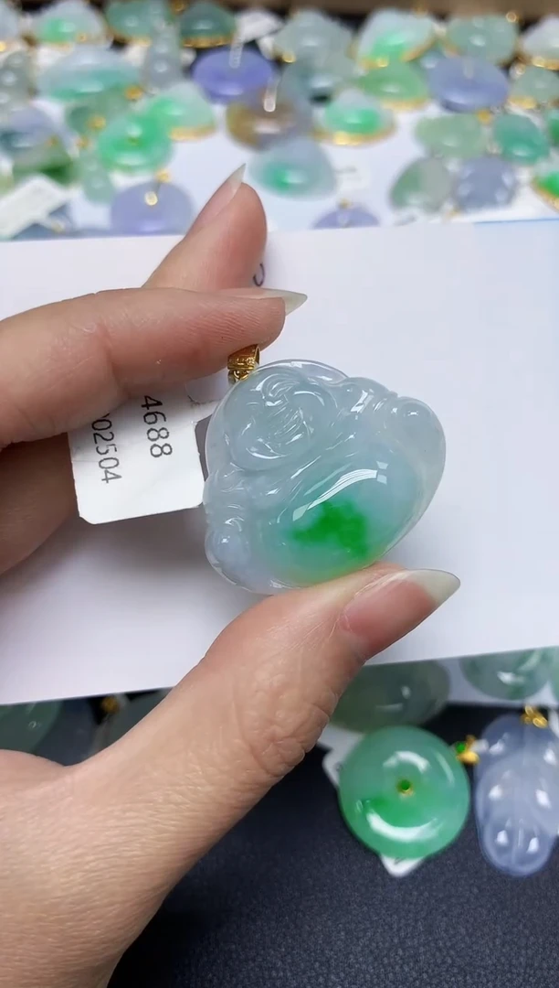 翡翠18K金镶嵌颈饰 天然翡翠A货