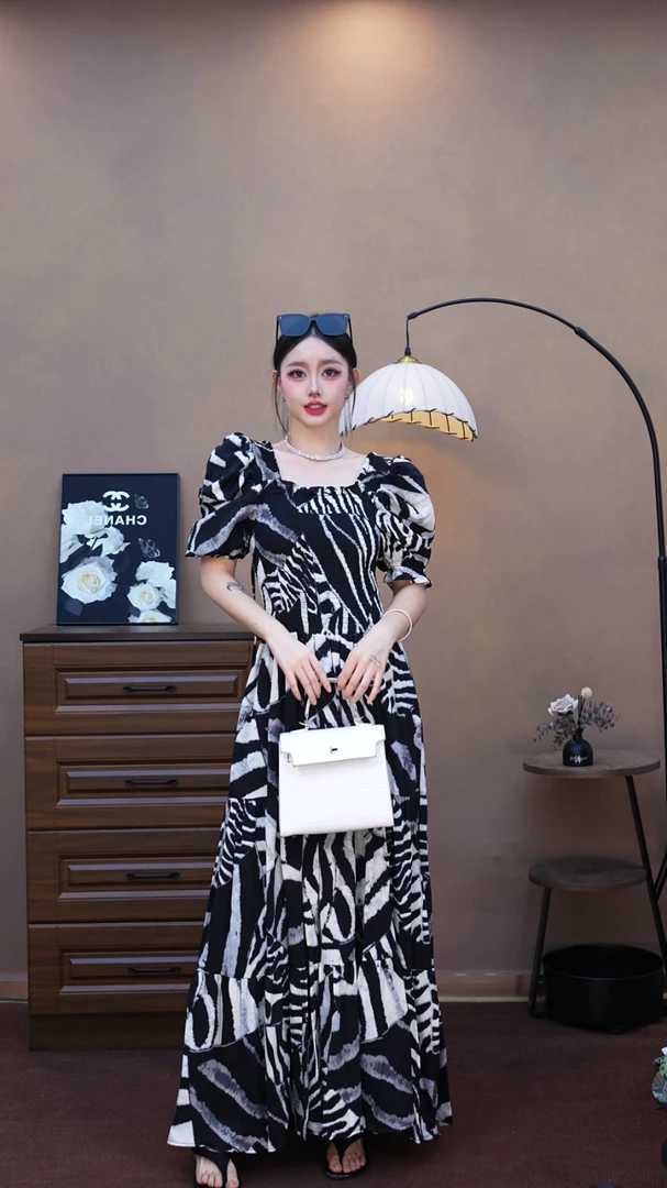 【852】新款气质收腰泡泡袖一字肩时尚碎花夏季长款连衣裙洋气长裙