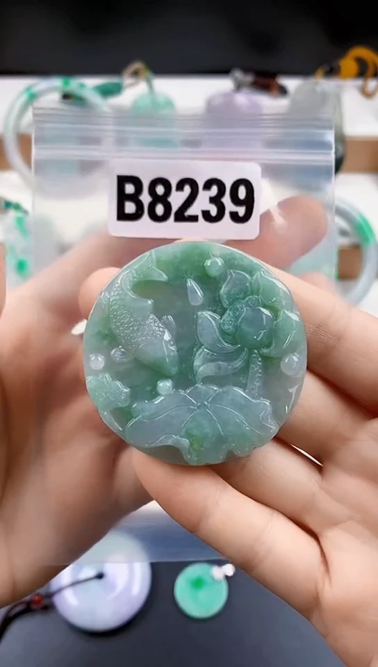 颈饰未镶嵌翡翠天然翡翠吊坠挂件