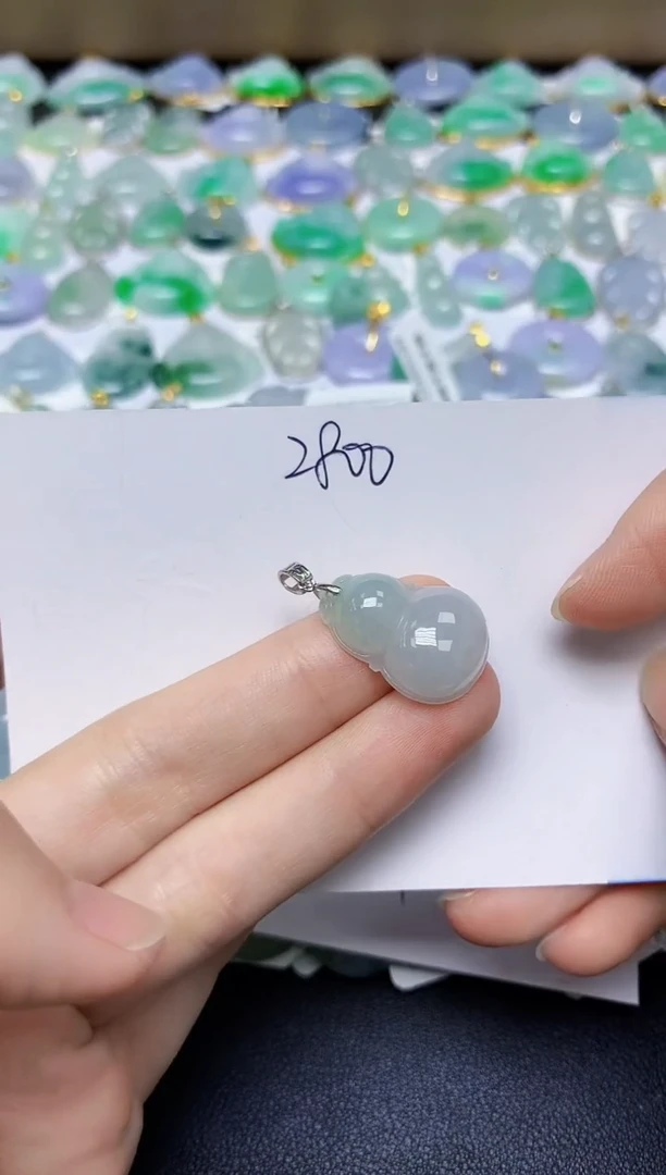 翡翠未镶嵌颈饰天然缅甸翡翠A货