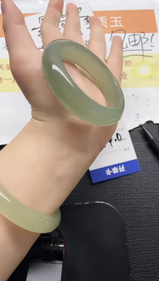 未镶嵌手镯石英质玉23-54