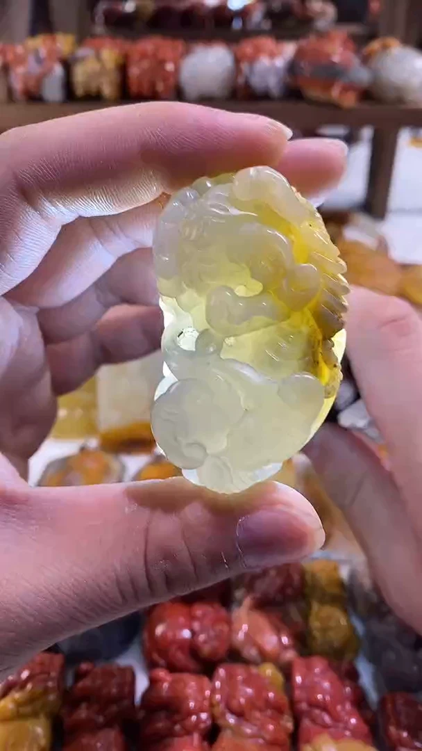 未镶嵌石英质玉（黄龙玉）吊坠(不含链)黄龙玉貔貅挂件