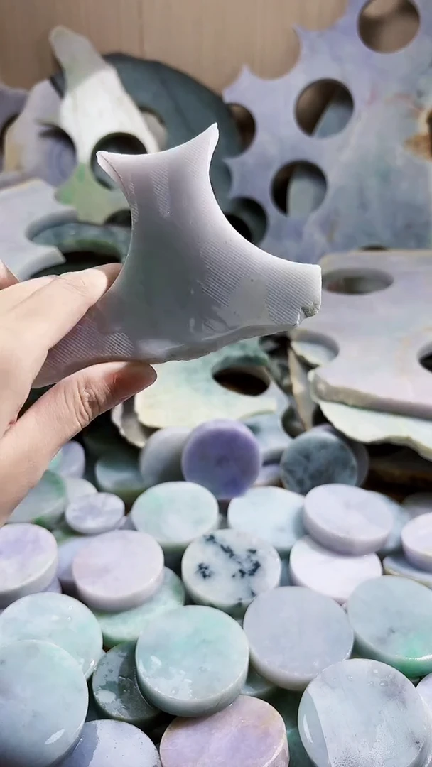 翡翠未镶嵌颈饰翡翠A货 温谭570