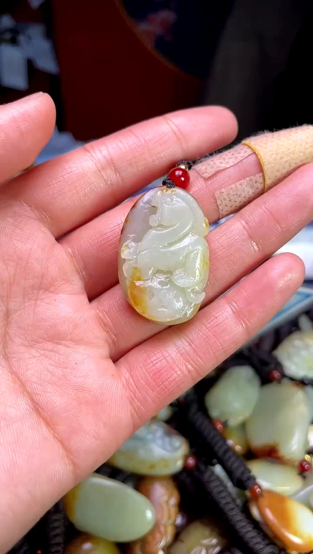 【闪购商品】和田玉颈饰未镶嵌1