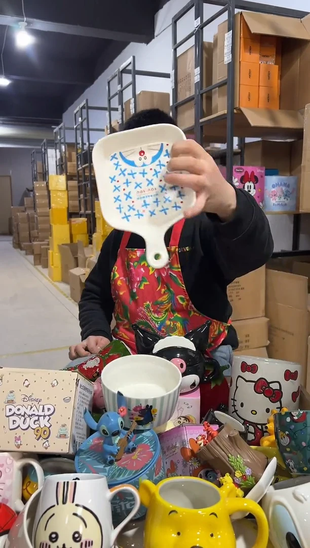 【闪购商品】杯白色方盘叮当猫烤盘微瑕