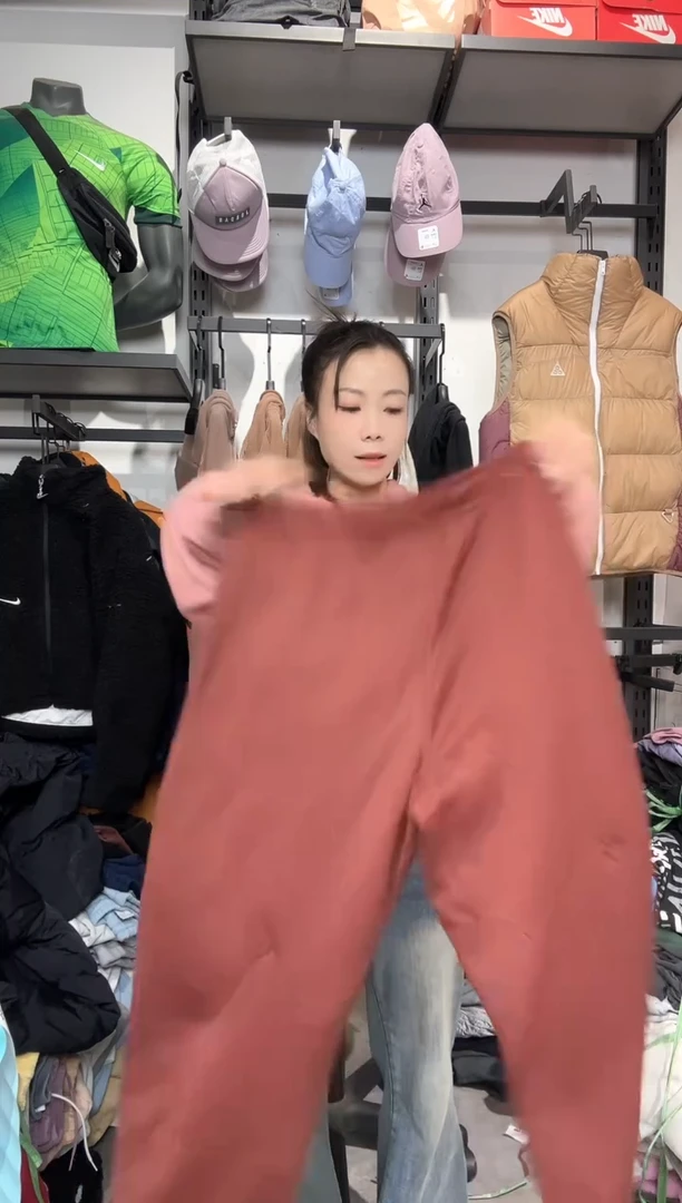 1122编码 瑕疵款直播间过款为准 尺码    身高  160