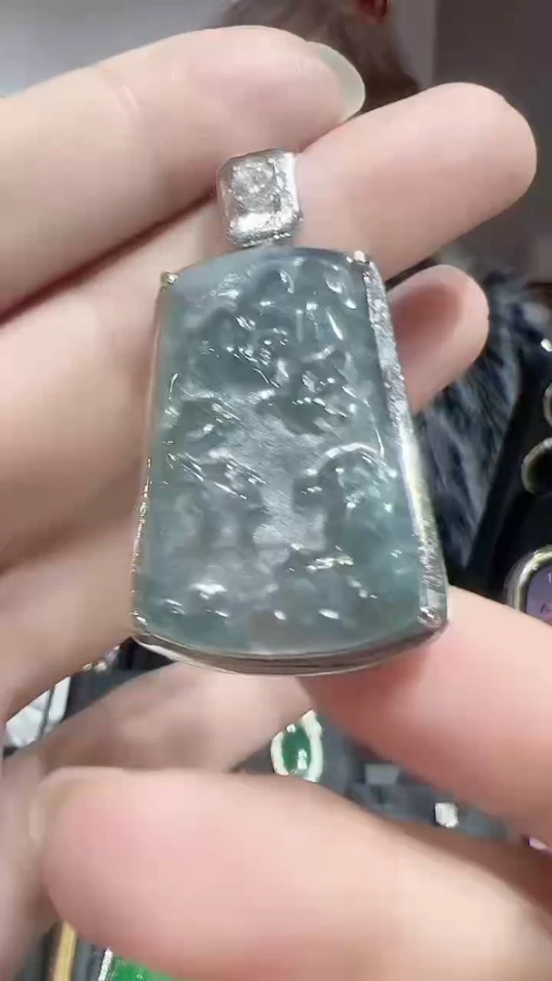 颈饰未镶嵌翡翠2025121340