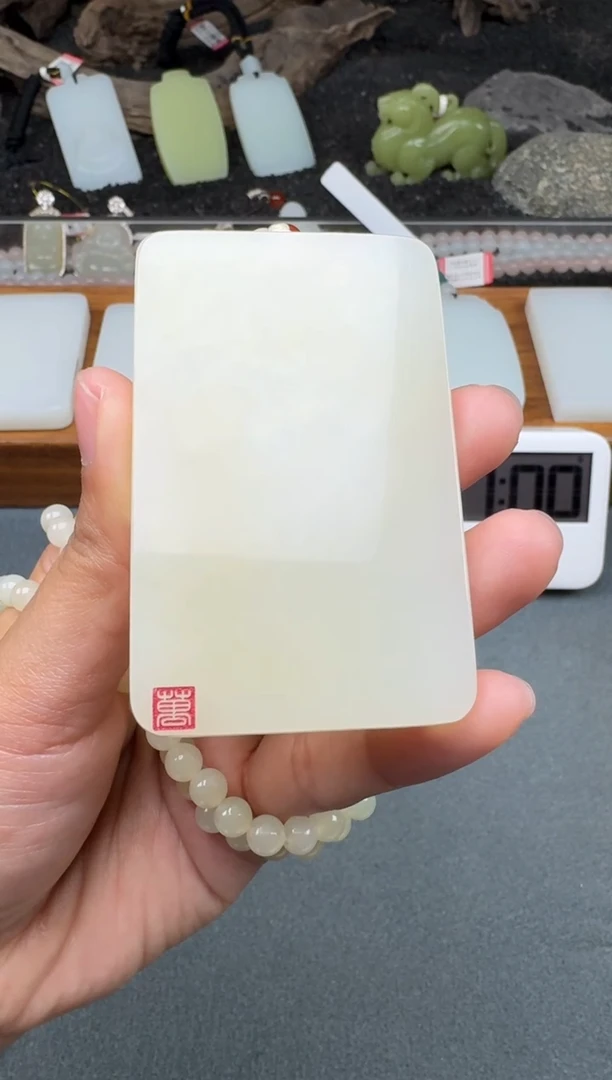 颈饰未镶嵌和田玉1