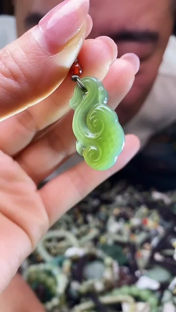 颈饰未镶嵌和田玉多样性发货，拍一发一