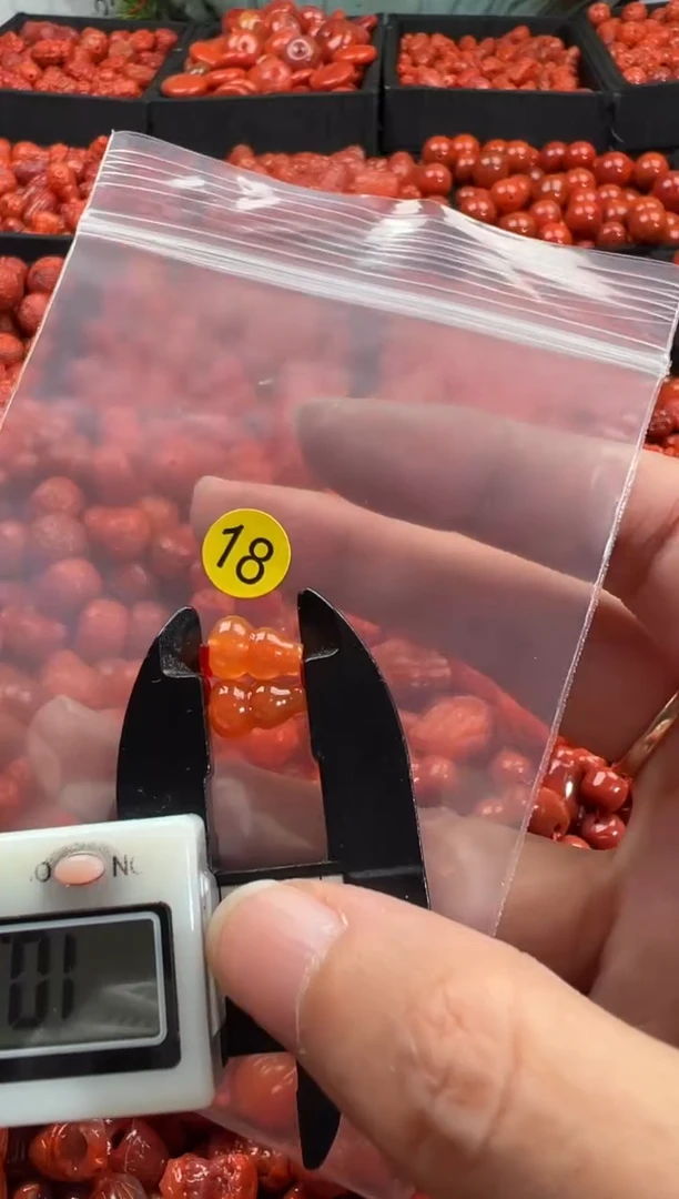 颈饰未镶嵌南红玛瑙1