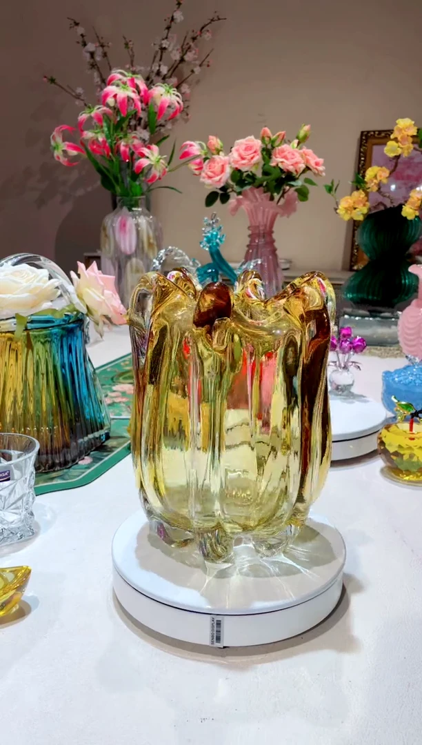 【闪购商品】琉璃手工艺品   金色杨桃花瓶（矮）