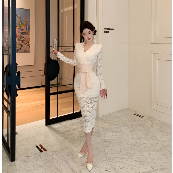 法式复古小众高级感秋季纯欲性感气质显瘦V领绑带蕾丝包臀连衣裙