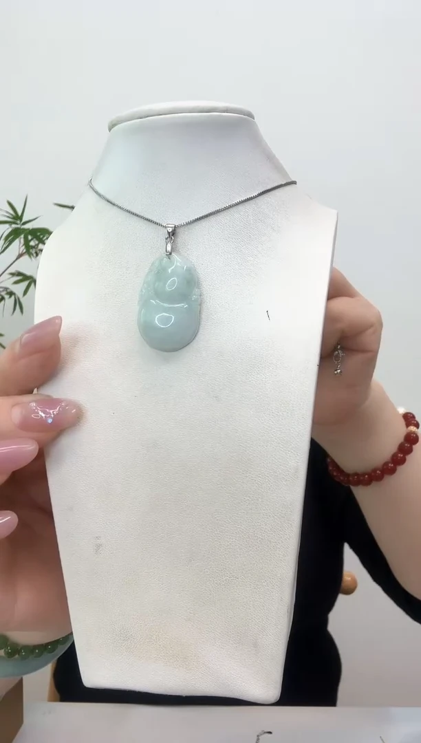 【闪购商品】翡翠颈饰银S925镶嵌葫芦赠合金链