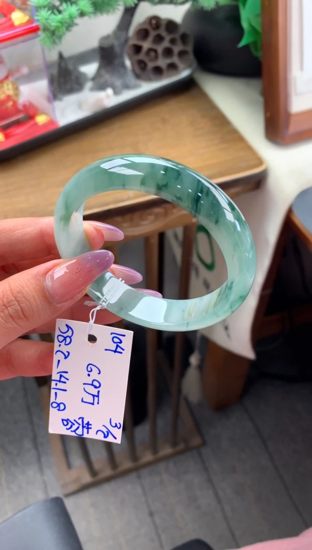 【闪购商品】翡翠手镯未镶嵌手镯