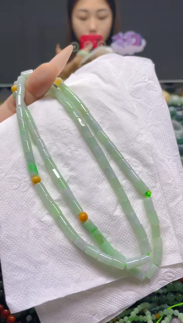 颈饰未镶嵌翡翠4MM