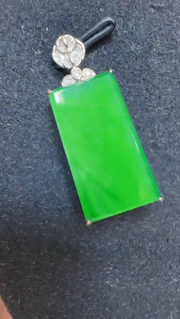 翡翠18K金镶嵌吊坠(不含链)多样性团购发一件