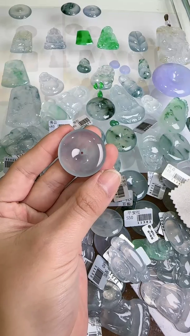 【闪购商品】翡翠吊坠(不含链)未镶嵌..