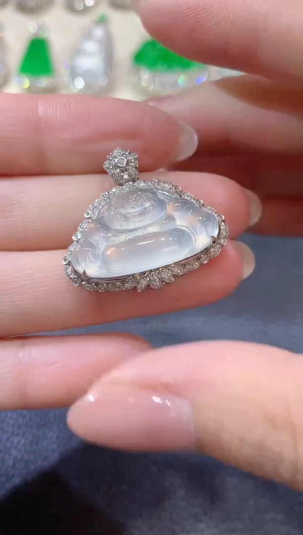 【闪购商品】翡翠吊坠(不含链)18K金镶嵌A44翡翠