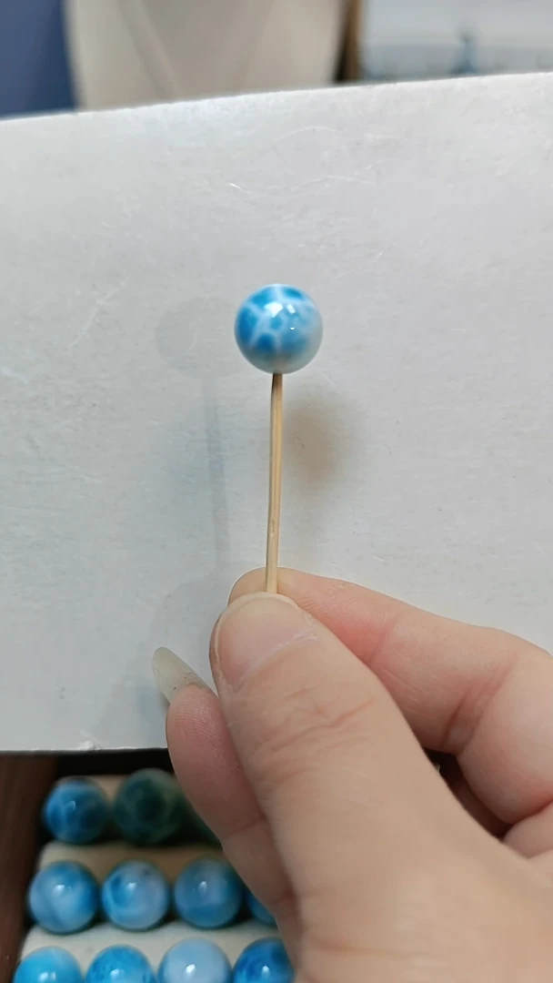 针钠钙石（海纹石）未镶嵌珠宝半成品多样性发一颗