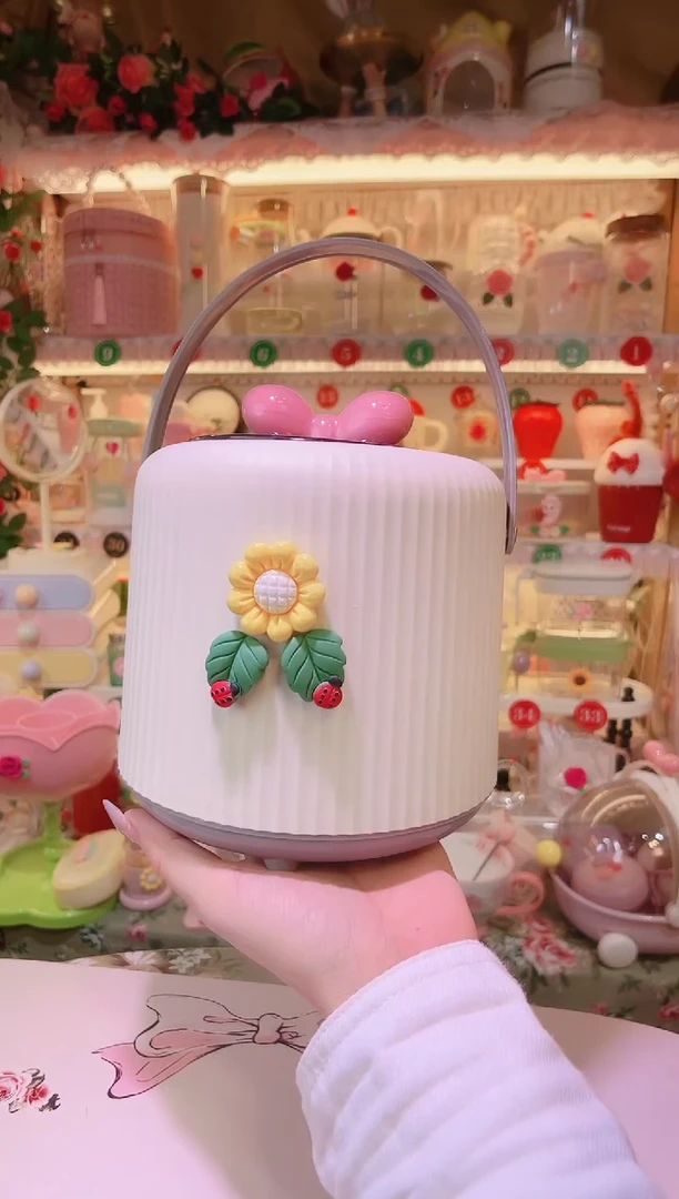 其他品质好发货快放心拍！桌面垃圾桶加2卷垃圾袋