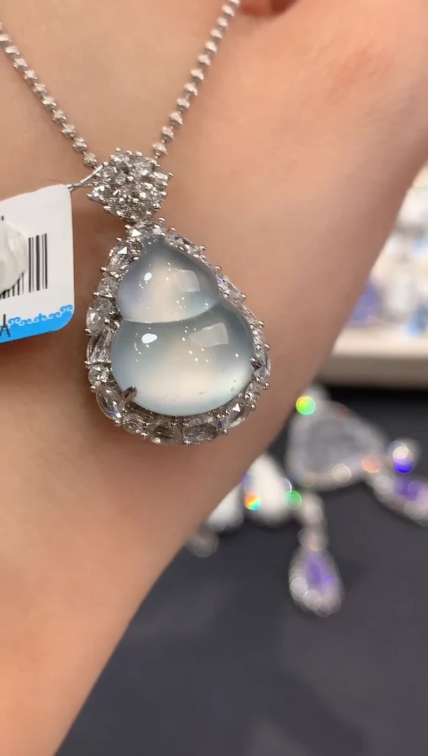 吊坠(不含链)18K金镶嵌翡翠a224