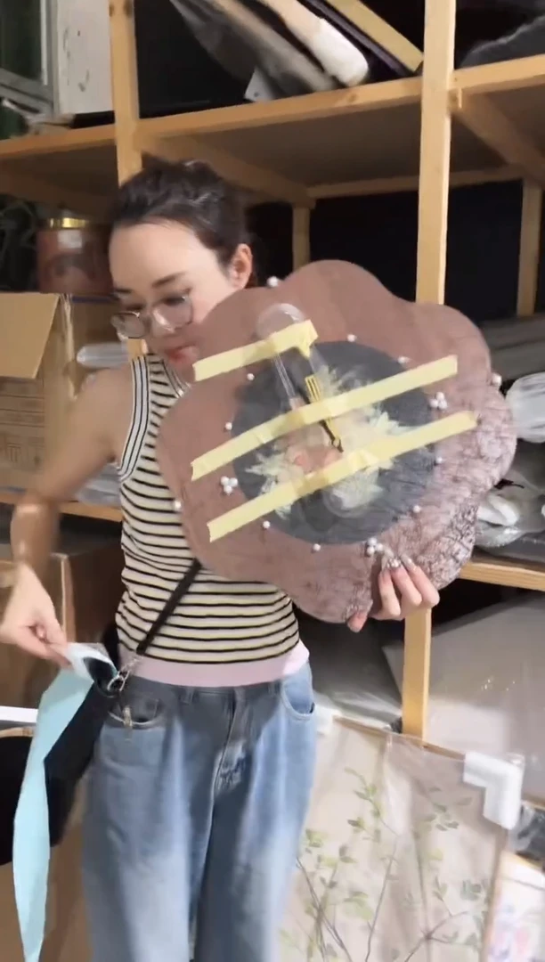 竖款仓库清货  默认瑕疵382