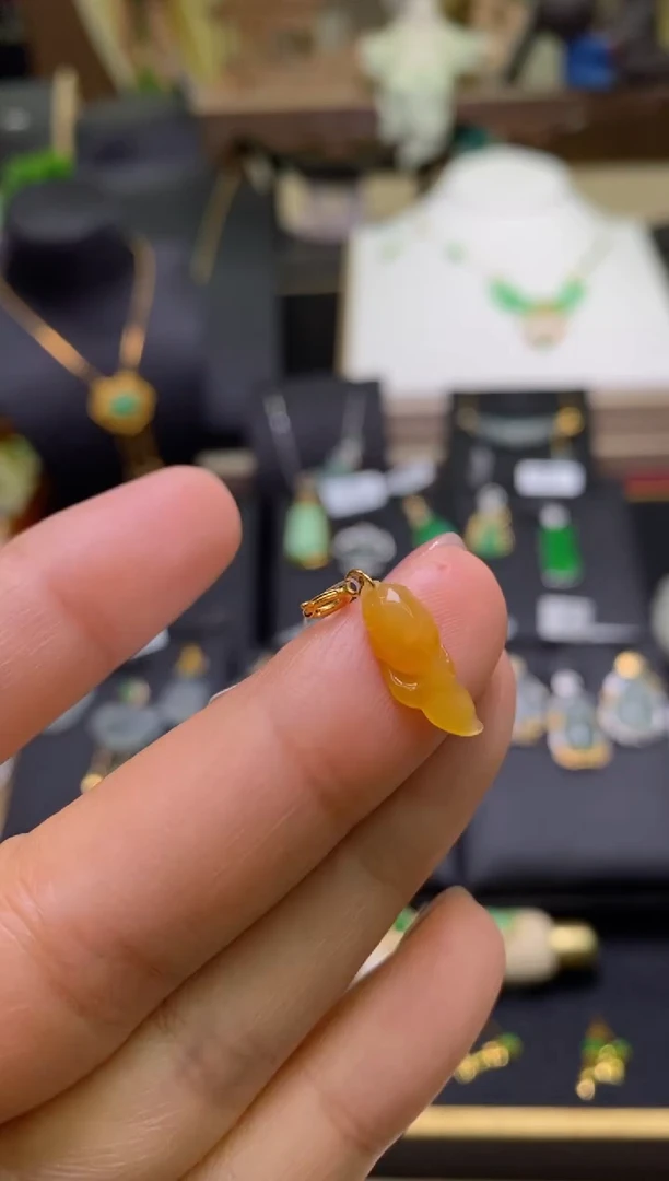 【闪购商品】翡翠颈饰18K金镶嵌净货16169