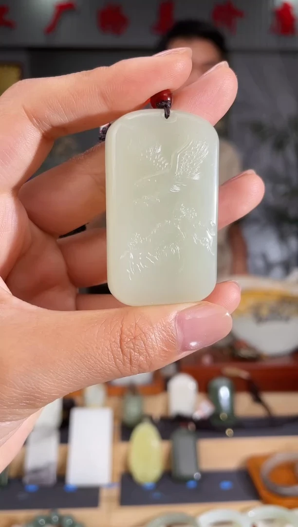 和田玉未镶嵌颈饰1