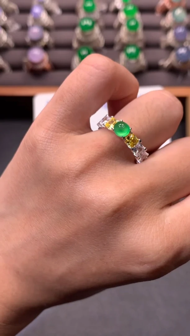 翡翠裸石未镶嵌冰蛋戒面缅甸翡翠