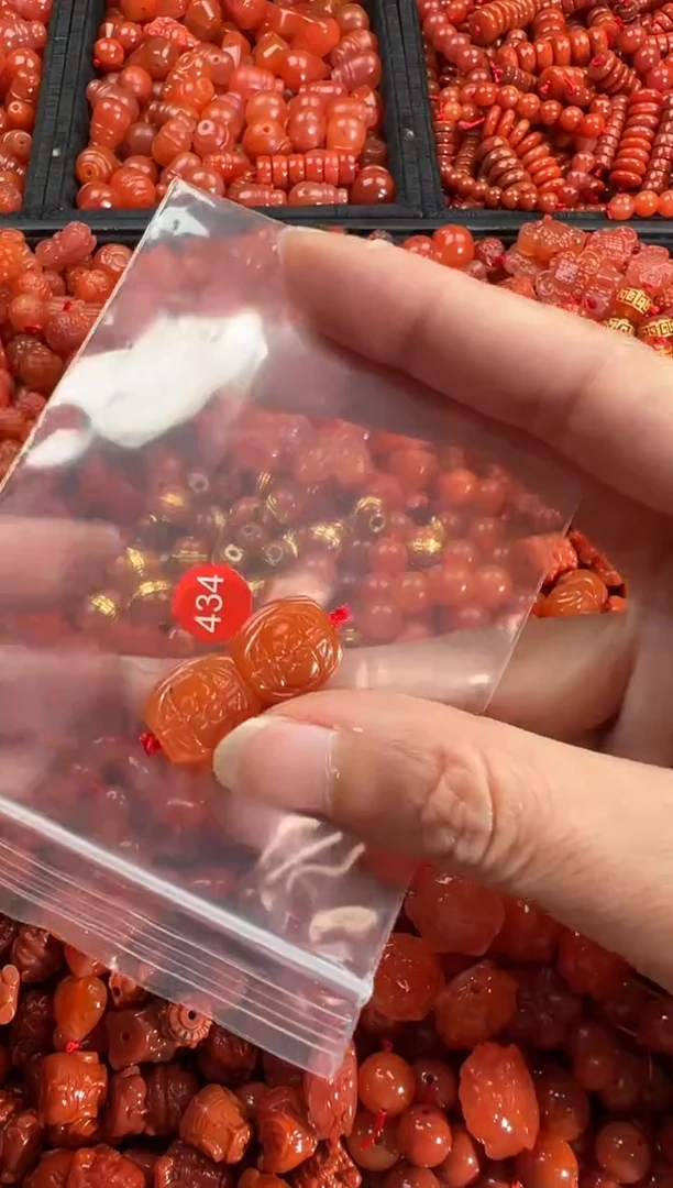 【闪购商品】南红玛瑙颈饰未镶嵌1