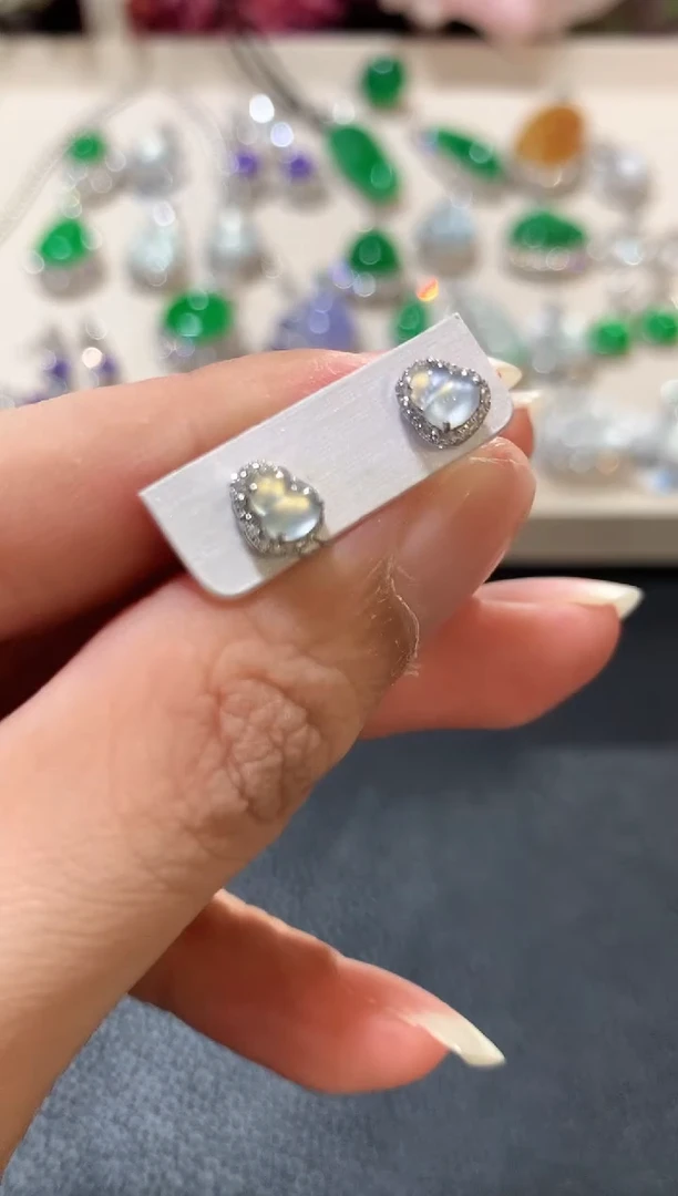18K金镶嵌翡翠耳饰z3