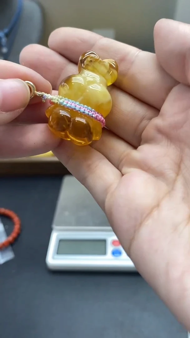 琥珀未镶嵌珠宝奇石536