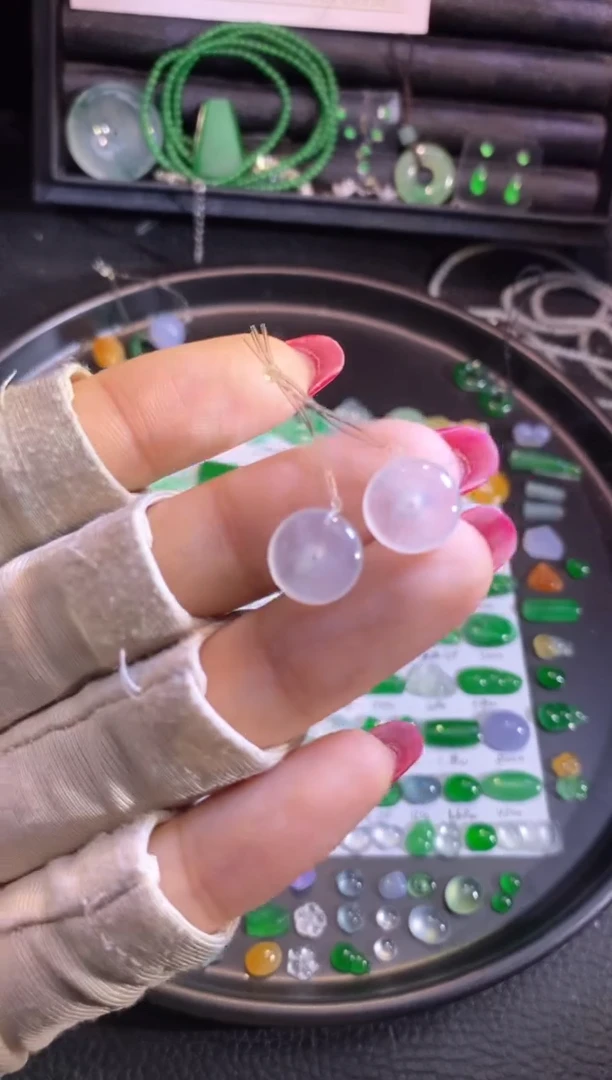 翡翠挂件未镶嵌扣