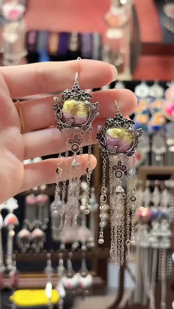 织绣 云织谣民族风精美饰品   303