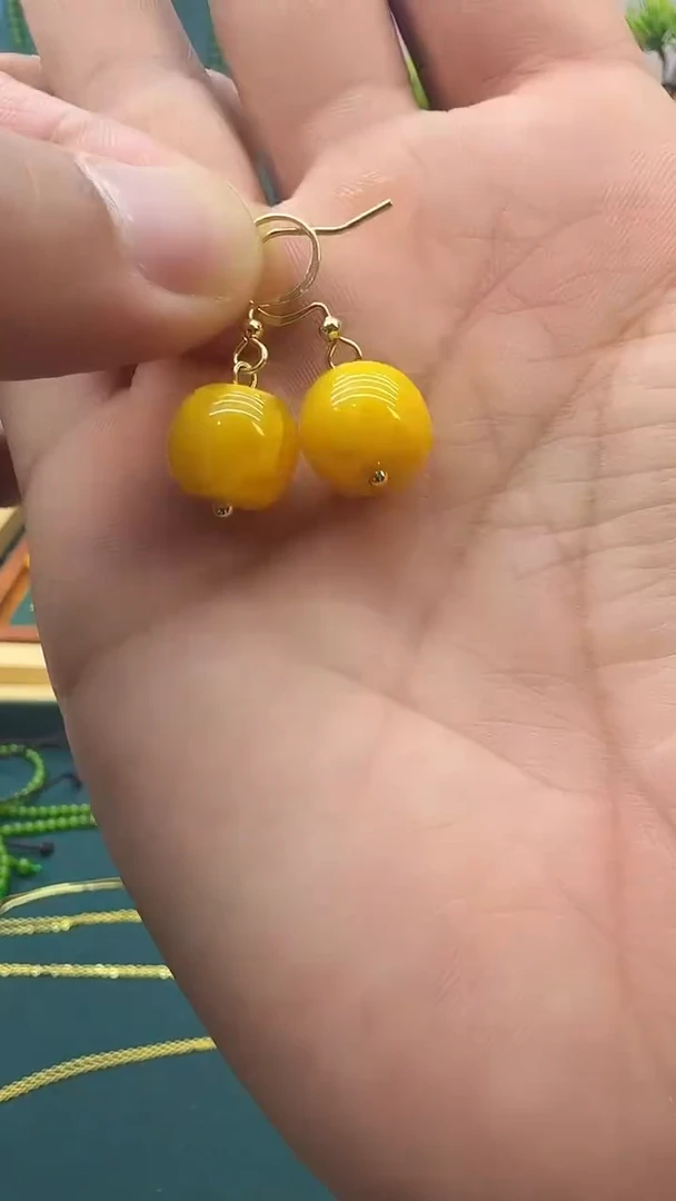 14K金镶嵌蜜蜡耳饰E01