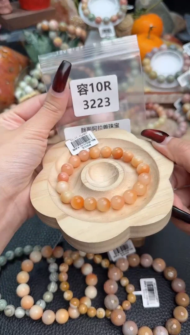 【闪购商品】石英质玉手链未镶嵌10R3223