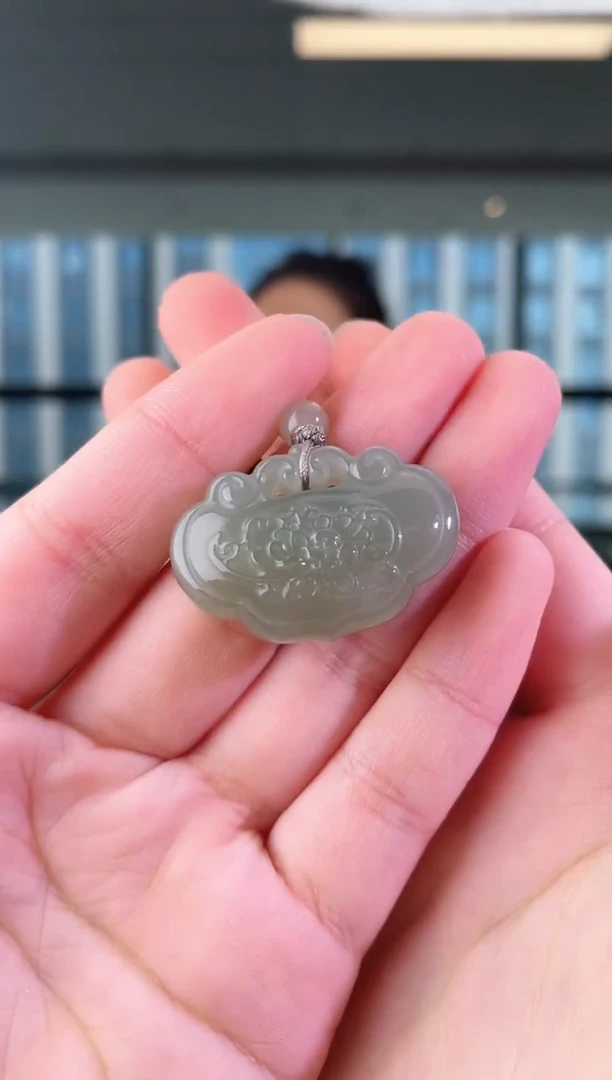 和田玉未镶嵌颈饰锁 p