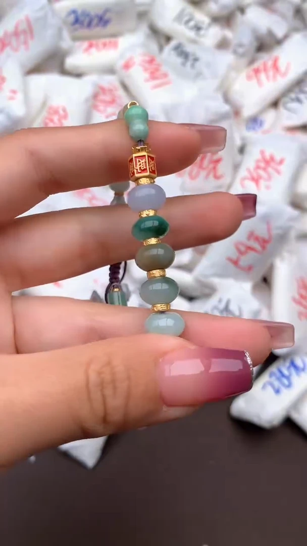 【闪购商品】翡翠手绳未镶嵌— 