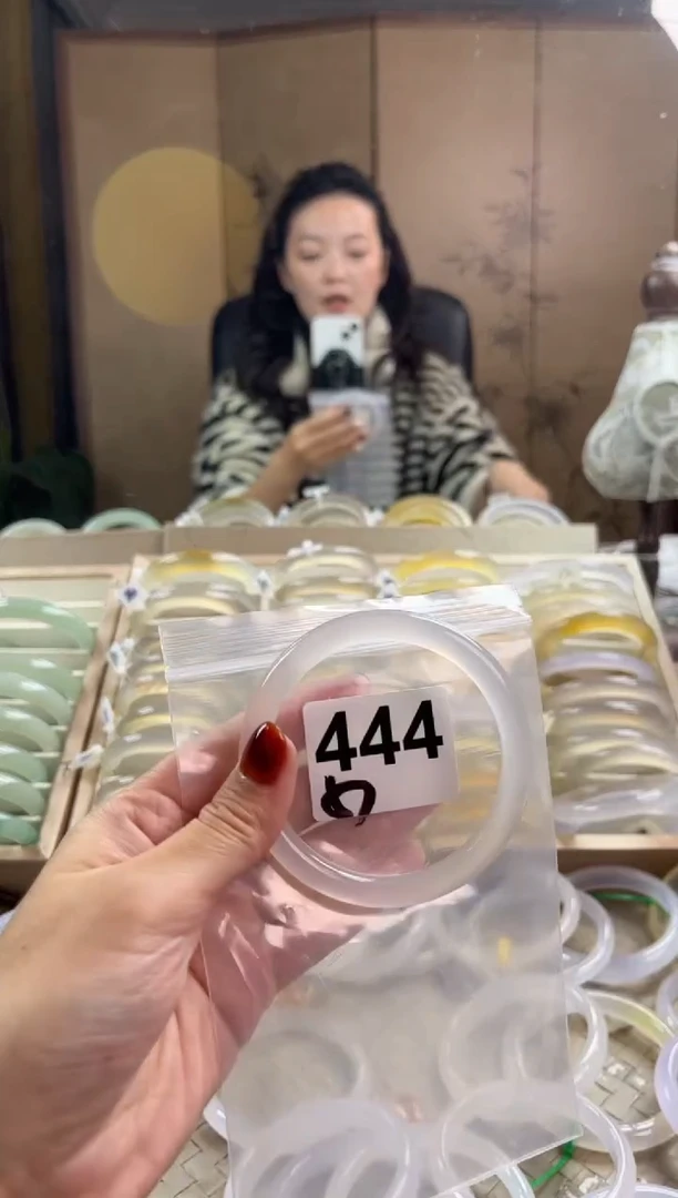 手镯玛瑙/玉髓未镶嵌444