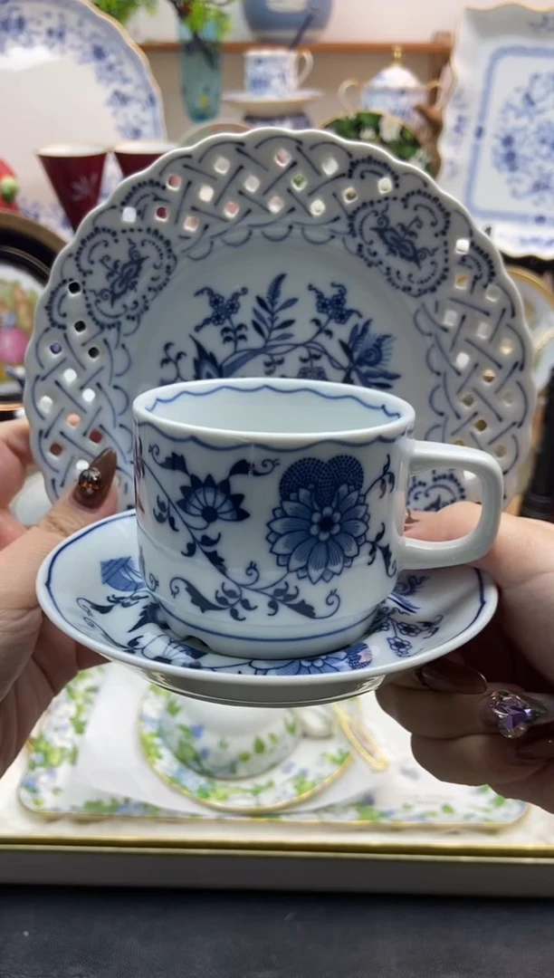 瓷片全新蓝色多瑙河三件套谨慎参拍，防伪帖撕毁无售后