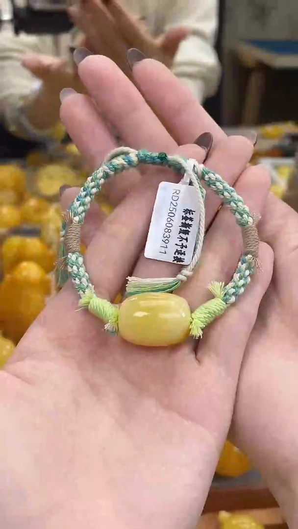 裸石琥珀未镶嵌j19