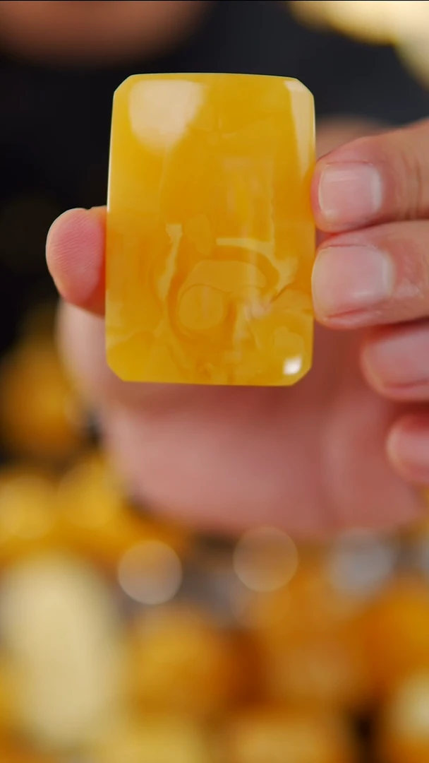 裸石琥珀未镶嵌焦皮料无事牌26.9