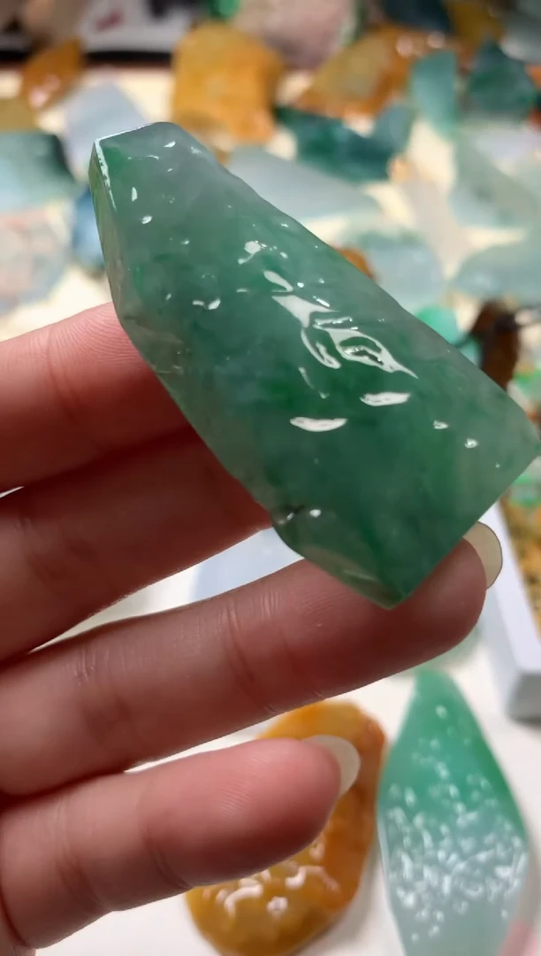 【闪购商品】翡翠颈饰未镶嵌吊坠