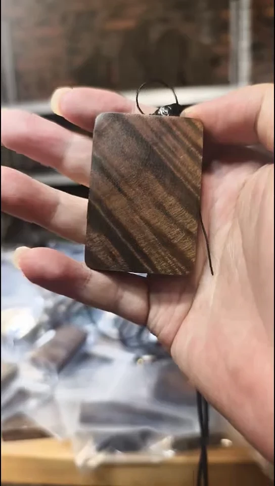 金丝楠无事牌手把件