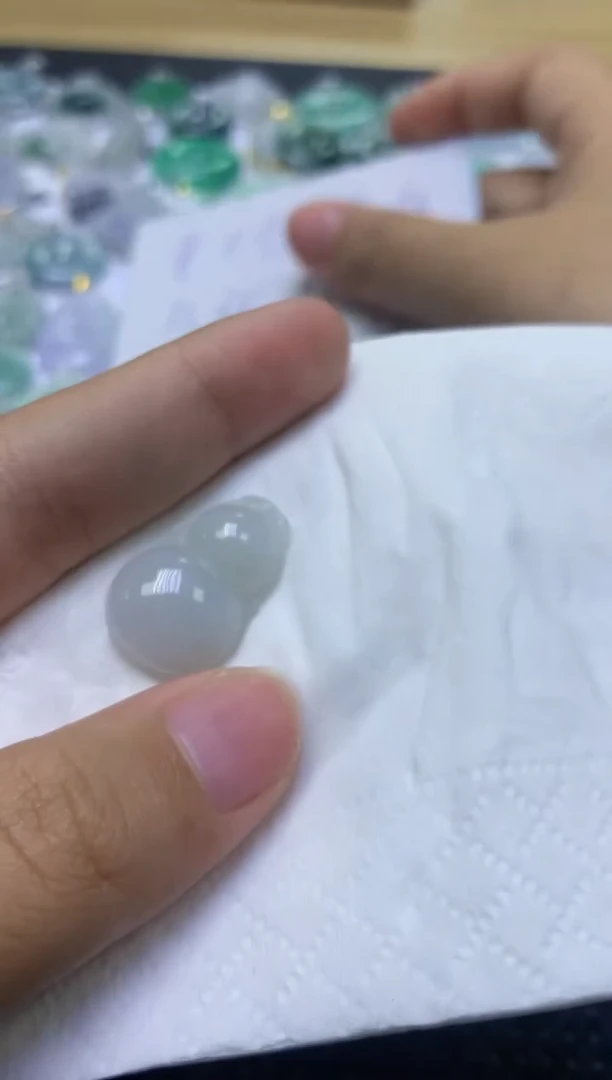 翡翠未镶嵌颈饰天然缅甸A货翡翠