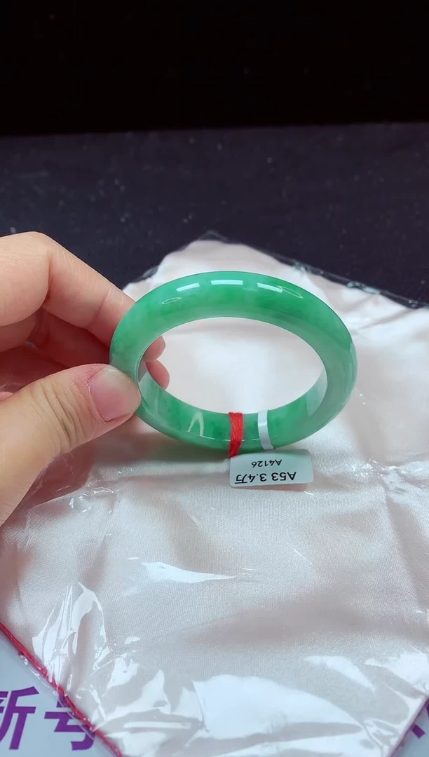 【闪购商品】翡翠手镯未镶嵌镯子53+