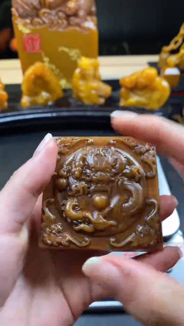 【闪购商品】寿山石印石田黄盘龙六面刻