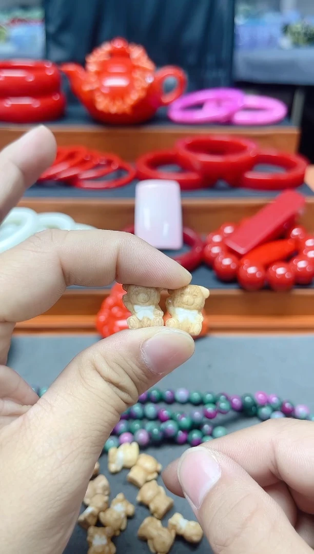 008号精品粉色雕刻件