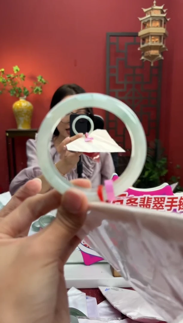 未镶嵌手镯翡翠?****⌓翡翠手镯